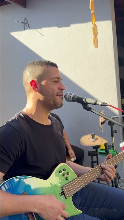 Capa do vídeo 2 de Rogerinho ao vivo